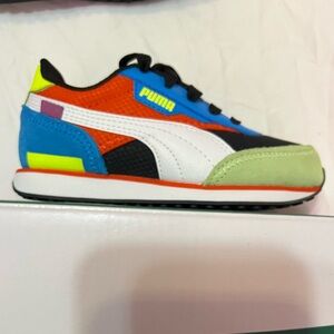 Puma. Future Rider Water Fight. Size 12. Multicolor.